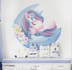 يوني كورن كيوت-ينام على القمر مع الزهور-cute unicorn